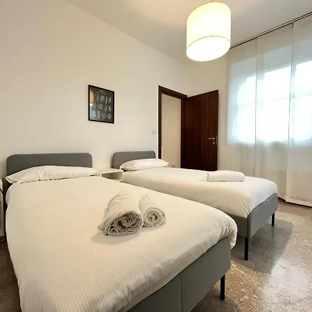 Kibilu - Viale Andrea Doria - Corso Buenos Aires - Porta Venezia - Centro Citta Милан